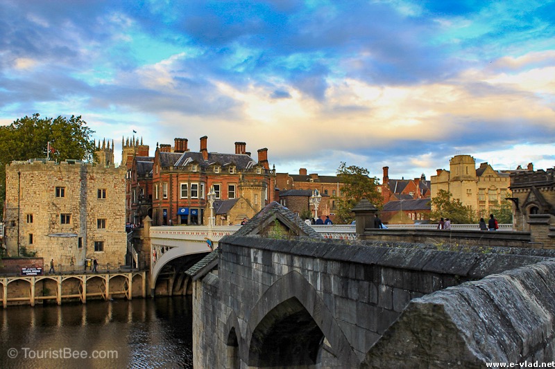 York and McArthurGlen Designer Outlet coach day trip